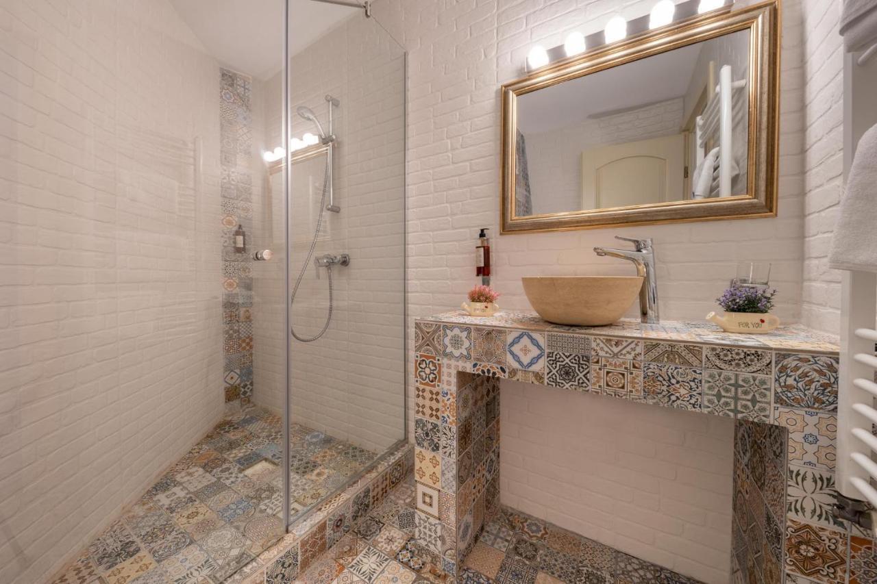 Hotel Casa Fiori Букурещ Екстериор снимка